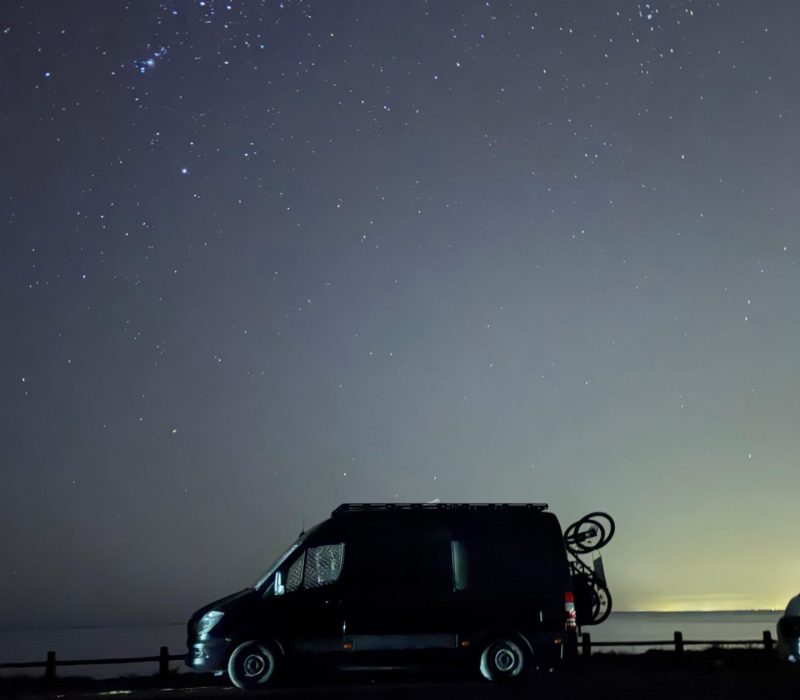 camper-mercedes-ironnomad-carretera-estrellas